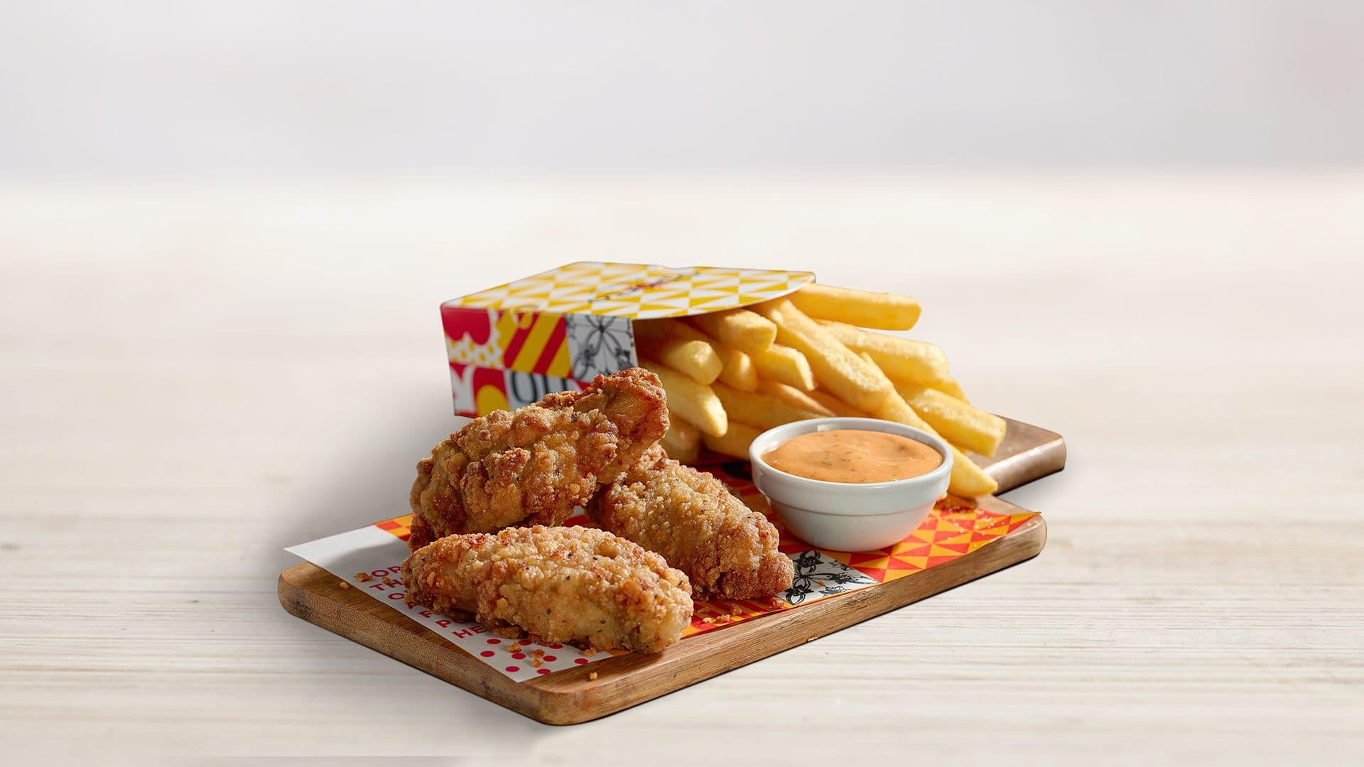 Crispy Wings and Chips Snack Box